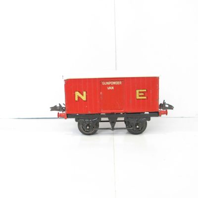 Hornby 0 Gauge NE 'GUNPOWDER' Van Small NE gold lettered version Circa 1934/38- unboxed