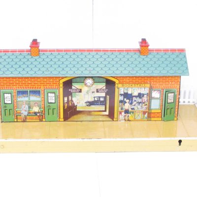 Hornby 0 Gauge No.2 Cream base 'Windsor' Station Circa 1928/32 - Boxed - Excellent