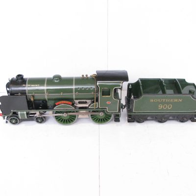 Hornby 0 Gauge E420 4-4-0 Special Loco & Tender SR 'ETON' No.900, 20 volt electric - unboxed - Good