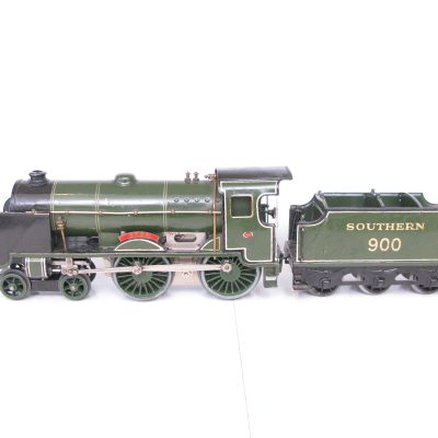 Hornby 0 Gauge E420 4-4-0 Special Loco & Tender SR 'ETON' No.900, 20 volt electric - unboxed - Good/plus
