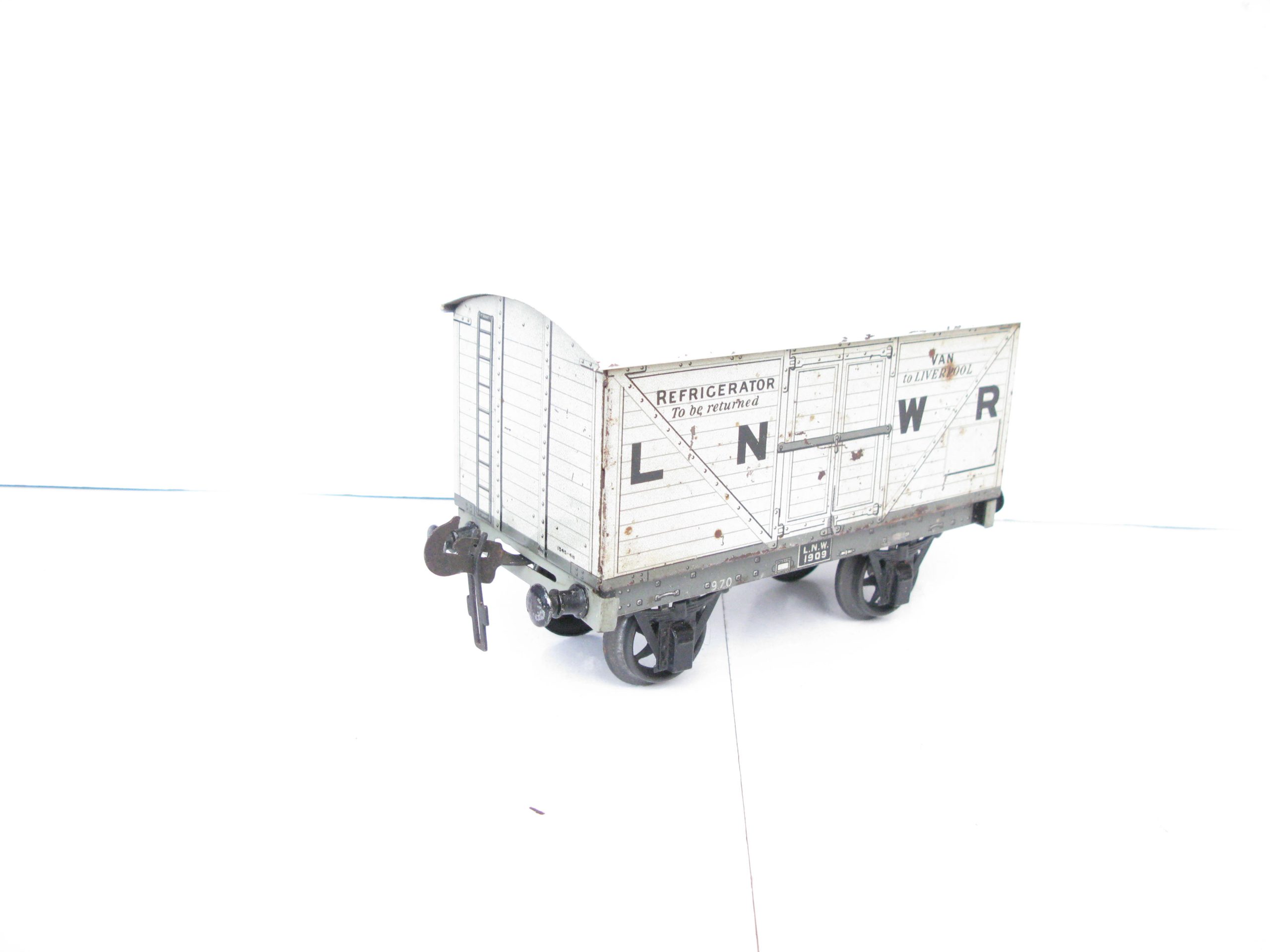 Carette Gauge 1 Tinprinted 'LNWR' (LONDON NORTH WESTERN RAILWAY) Refrigerator van - unboxed - Image 3
